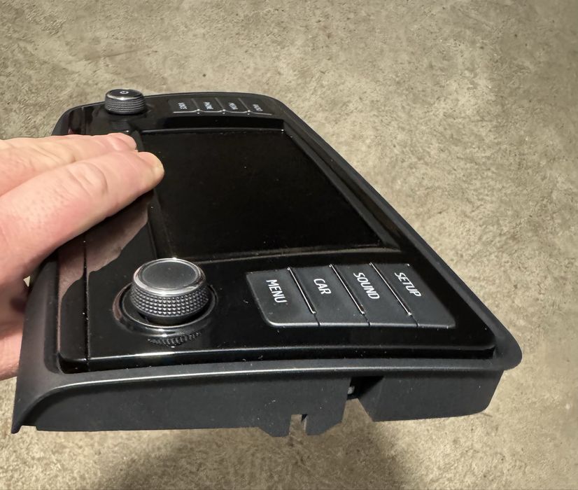 Оригинален дисплей за мултимедия Болеро на Шкода Октавия 3