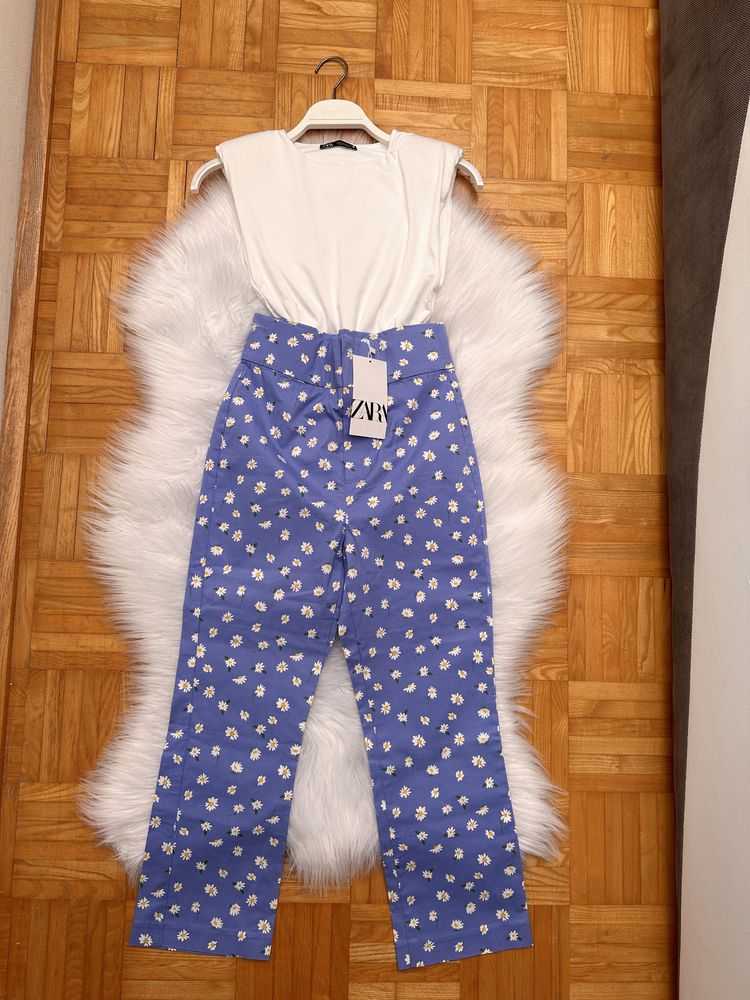 Pantaloni 3/4  Zara