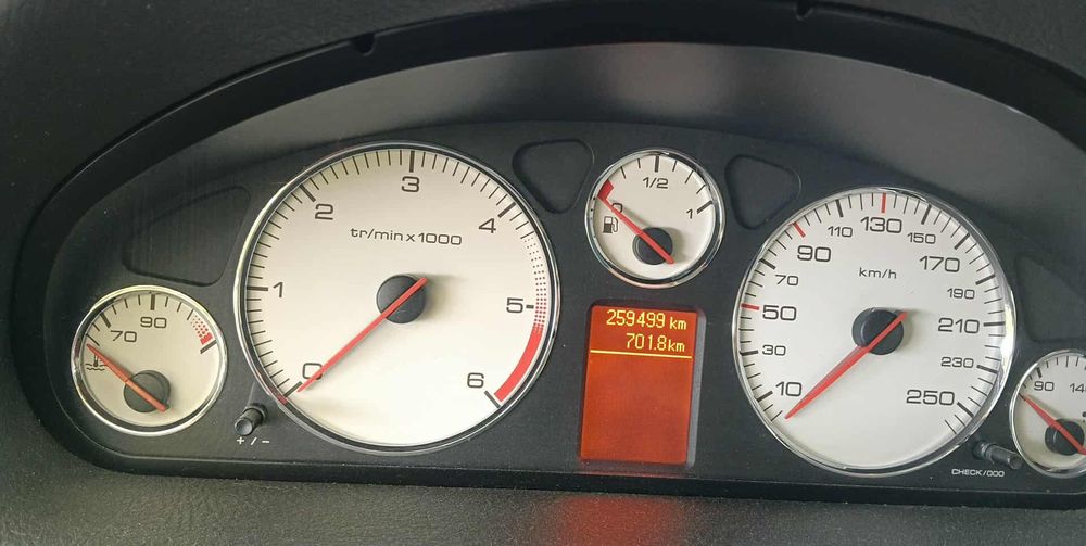 Autoturim Peugeot
