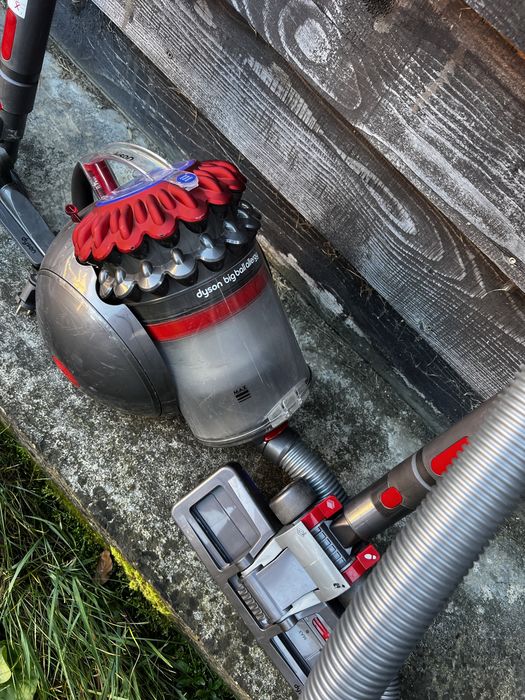 Dyson BigBall Allergy si Dyson DC 52 Animal