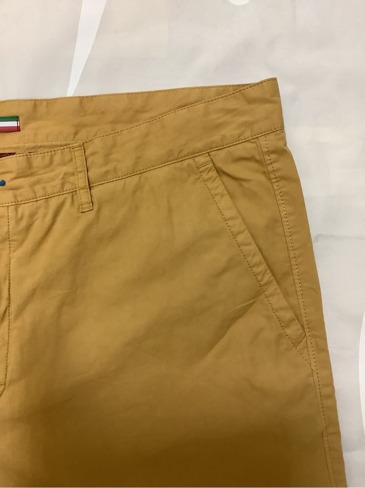 Pantaloni scurti marime 56