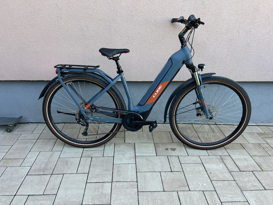 Cube Kathmandu ON1,Bosch CX, bicicleta electrica