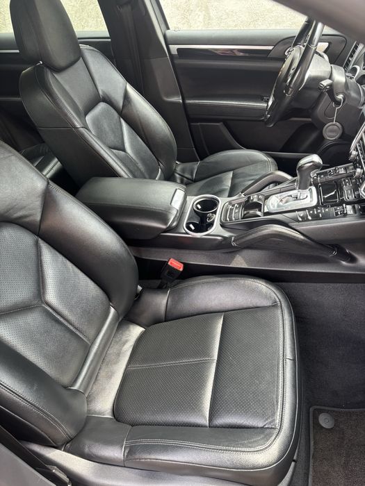 Porsche cayenne 3.0 D 2014 245 cai panoramic