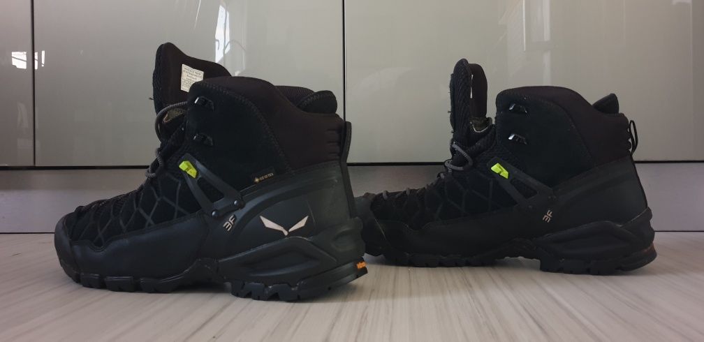Salewa Gore - Tex Vibram / 46.5 /30.5см ОРИГИНАЛ! Мъжки спортни обувки