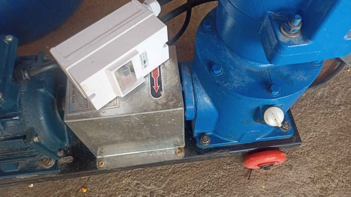 Granulator furaje