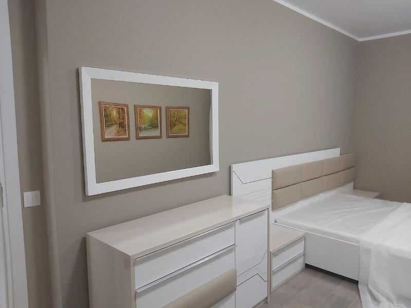 Дава се под наем Двустаен апартамент в София, Зона Б-18 - 60 кв.м за 351.9 € - Снимка #2