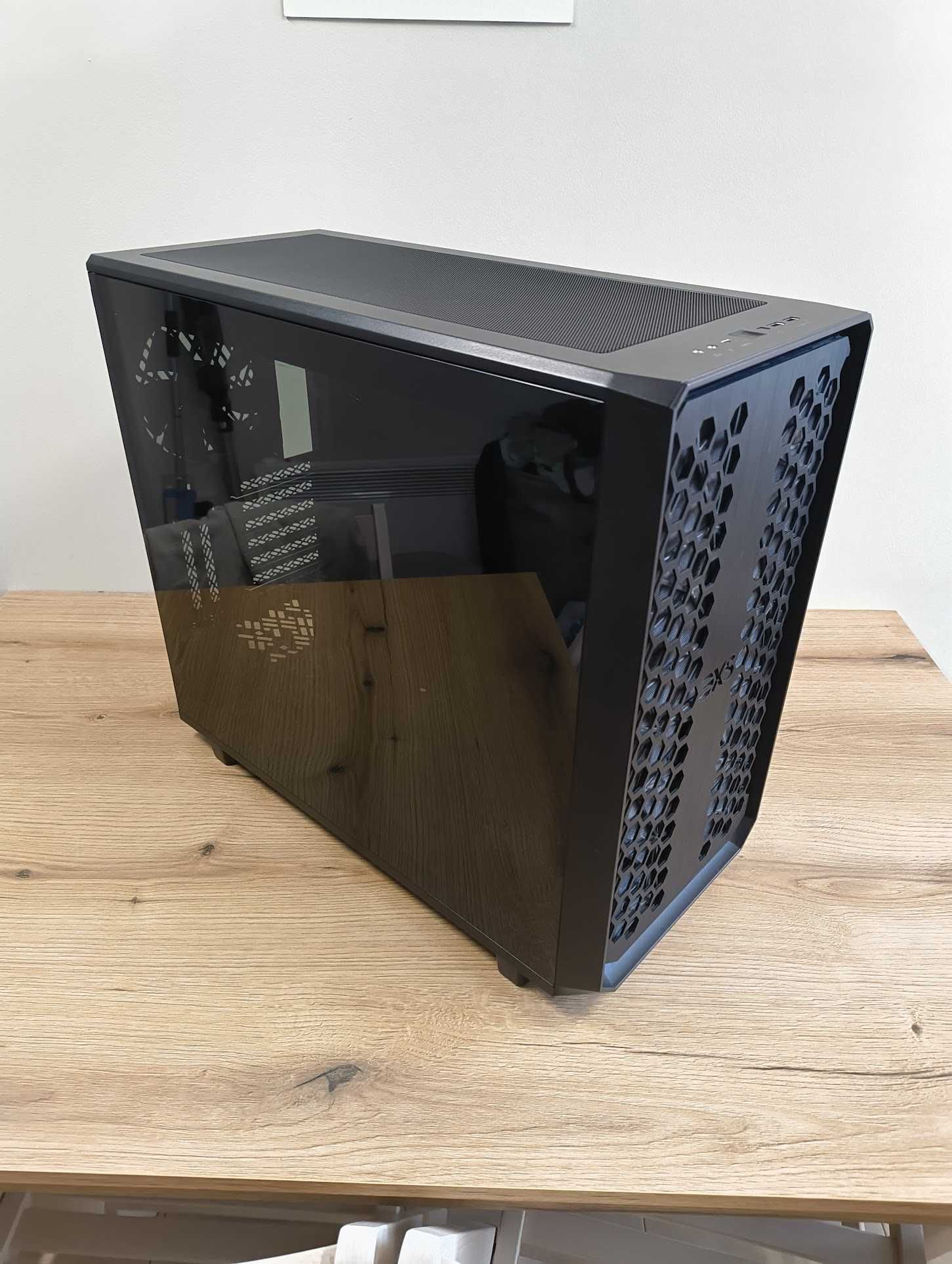 /Кутия за компютър/ Fractal Design Meshify 2