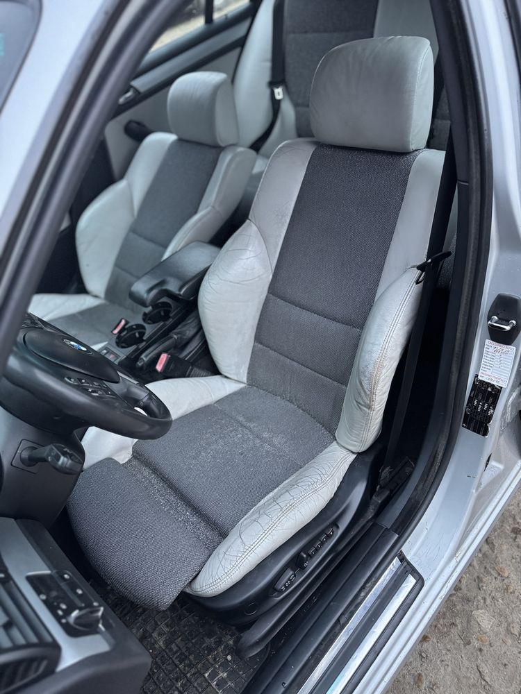 BMW E46 комби 330xi M54 автомат