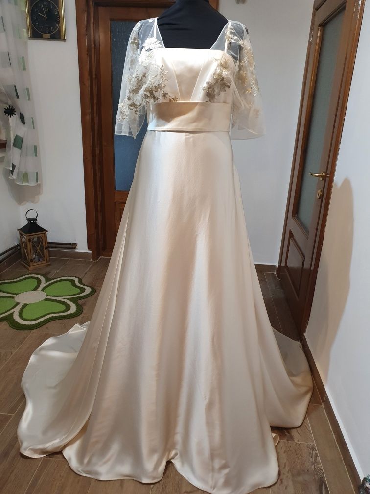 Rochie eleganta ideală pt Nașă