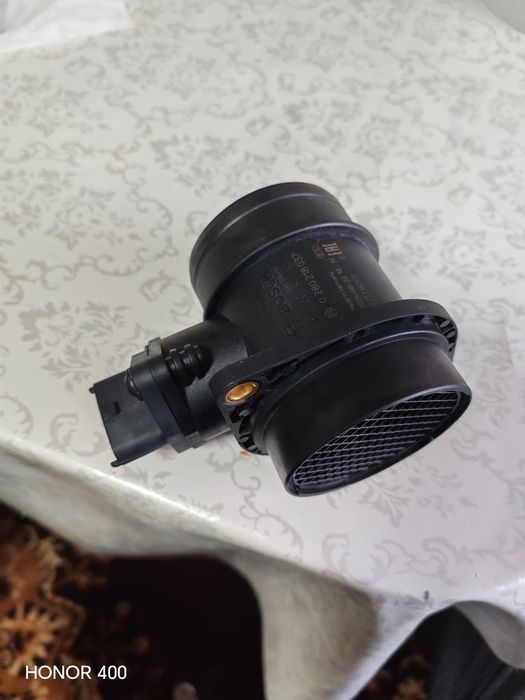 Датчик  ДМРВ  037  новый  1  раз  поставил  и  убрал