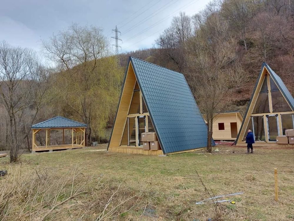 Vand cabane de gradina și de locuit