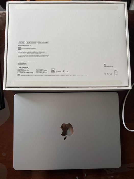 MacBook Air 13-inch M4 256gb