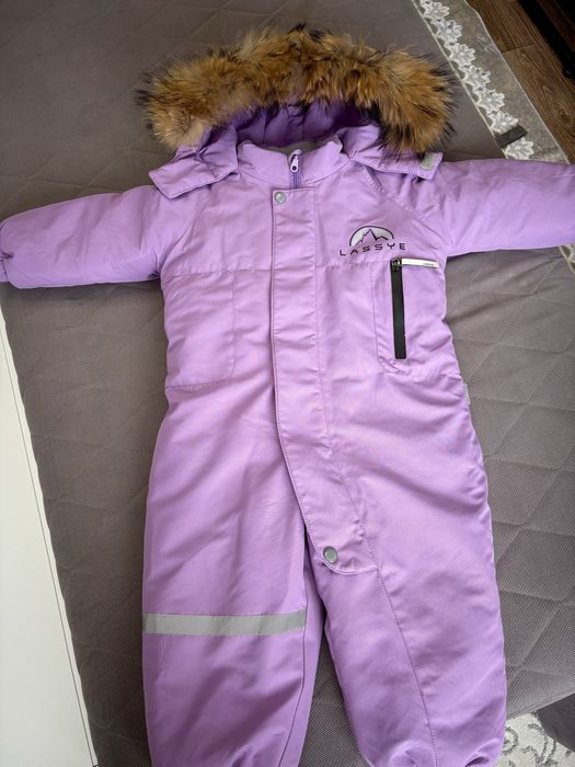 зимний комбинезон на девочку Lassye
