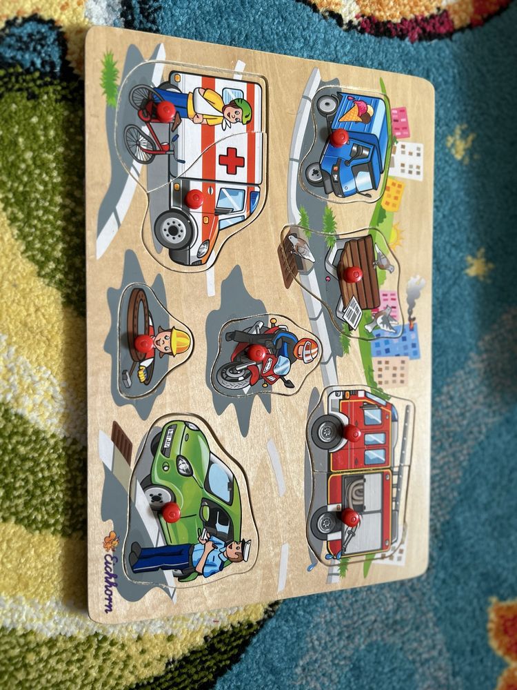 Дървени играчки , пъзели, книжки