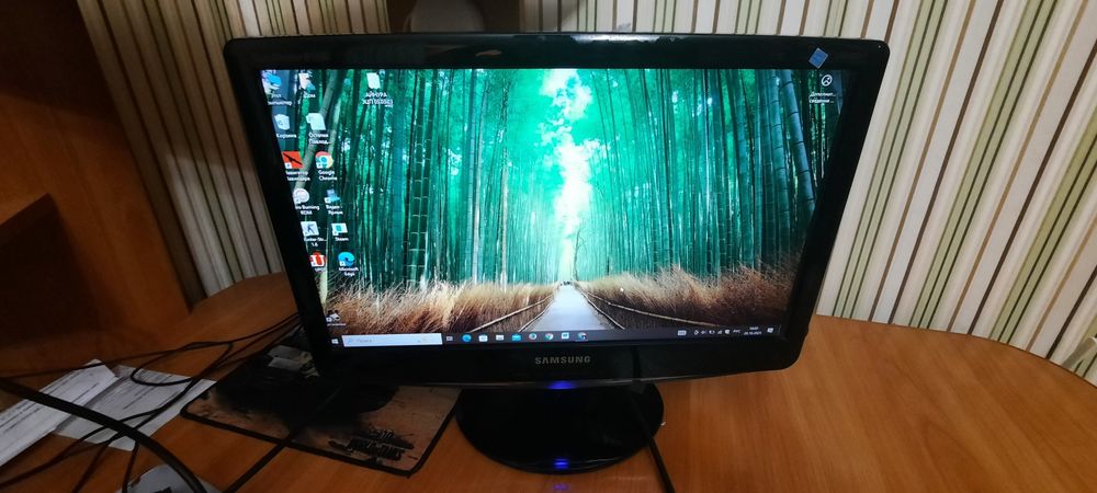 монитор Samsung b1930