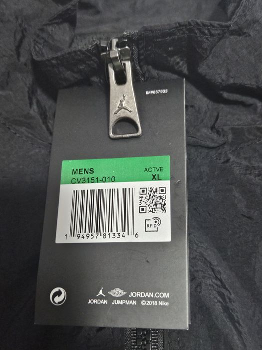 Geaca/Jacheta noua cu eticheta Jordan Flight