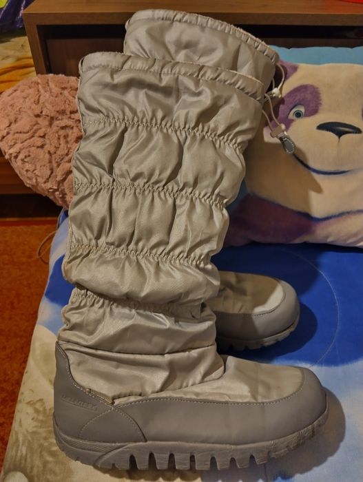 Дамски апрески..