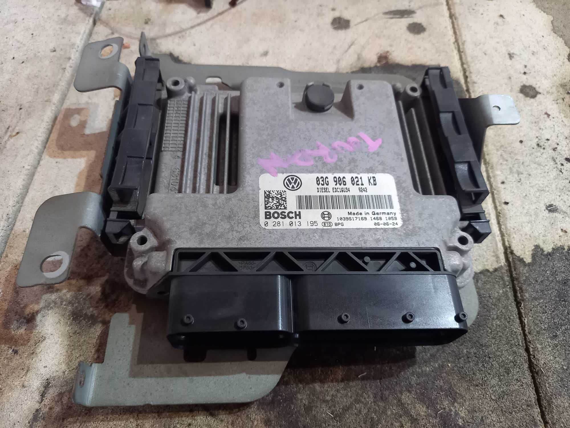 Calculator motor ECU VW Touran, 2007, 1.9 TDi, cod piesa: 03G906021KB