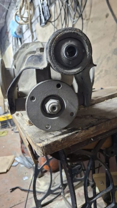 Редуктор задний от митсубиси рвр шариот  вагон торг есть