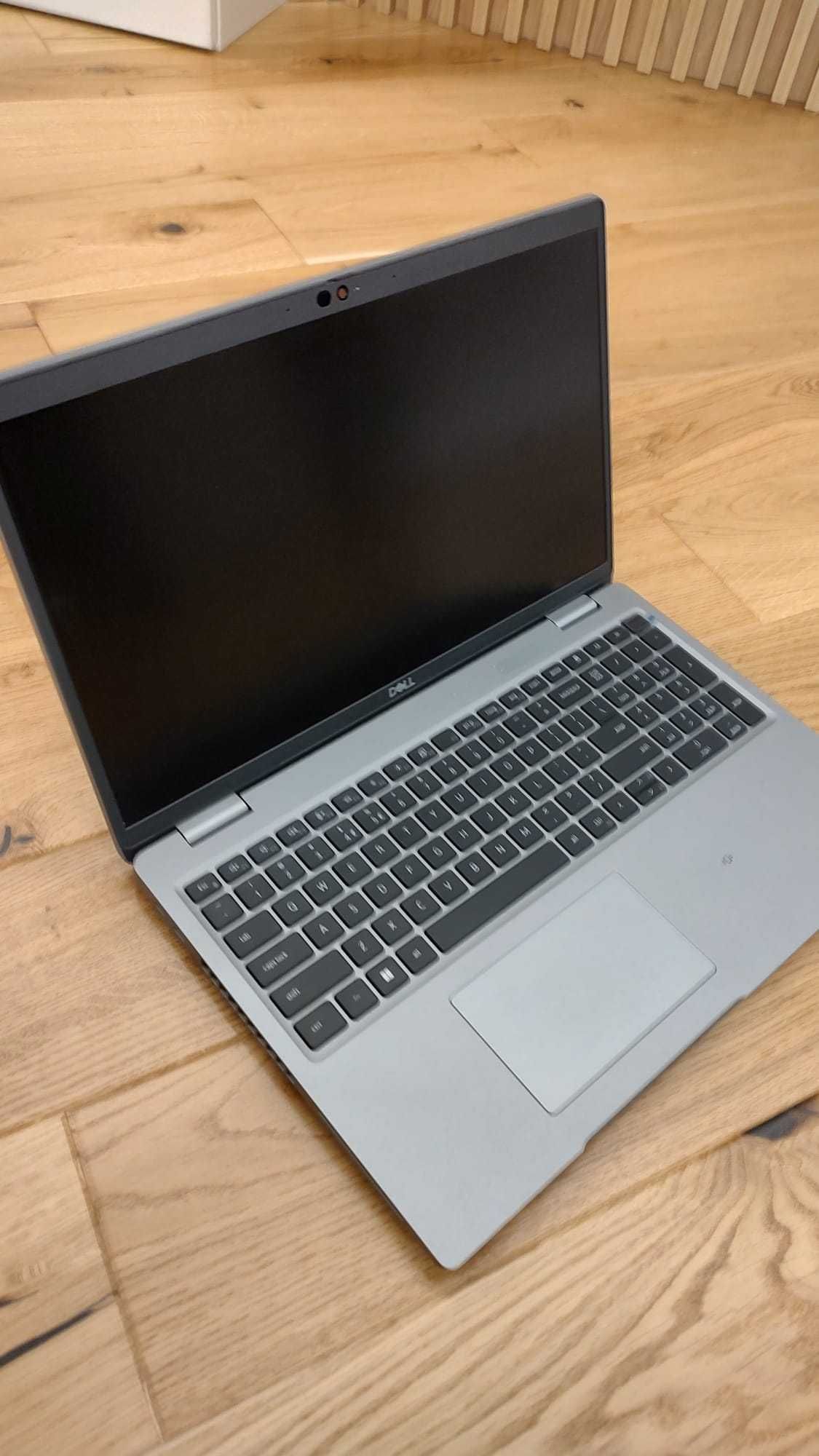 Dell Latitude 5530