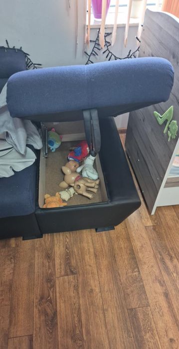 Разтегателен диван