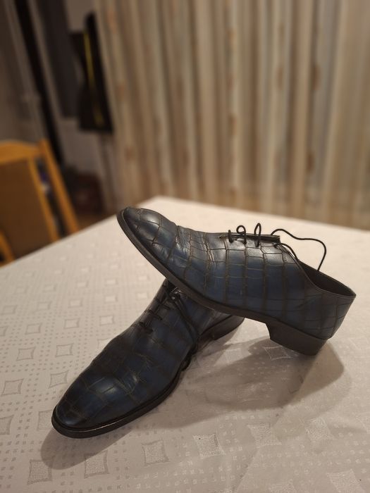 Vand pantofi tip costum