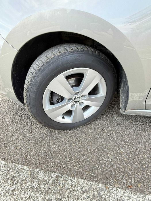 Skoda Rapid 1.0 TSI Unic Proprietar