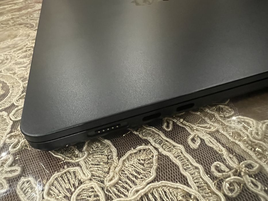 Macbook air M4 15 inch 2 sikl