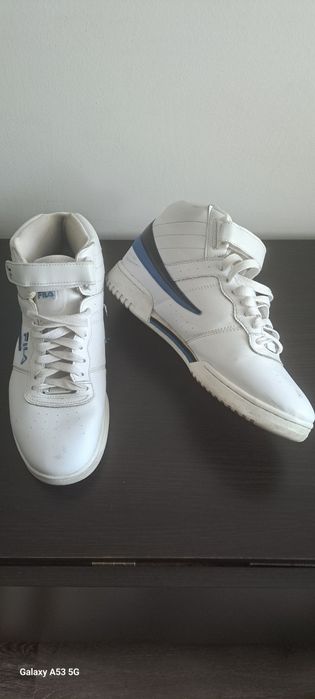 Adidași baieti albi