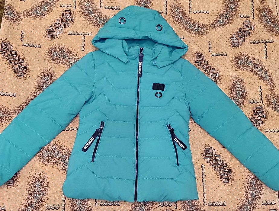 Продам куртку демисезонную