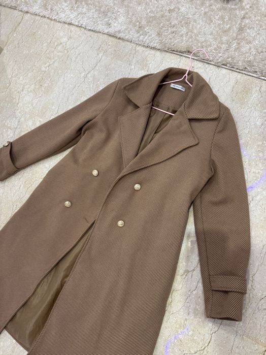 Кафяво палто ново