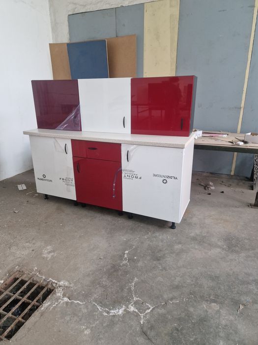 Mobilă Nouă pentru bucătării