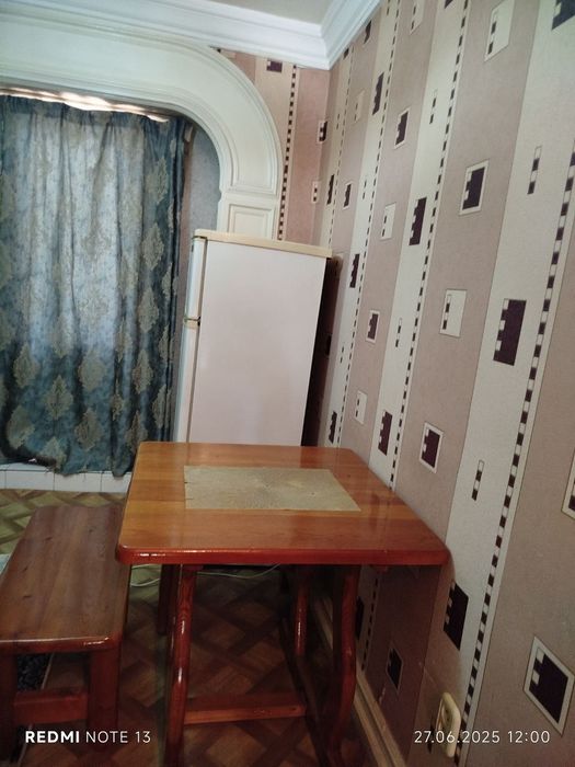 Ijaraga kvartira beriladi 1 xona 1etaj karimbek yonida