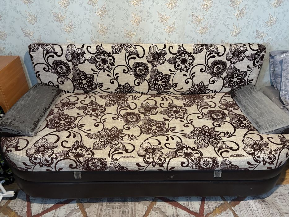 СРОЧНО продам диван