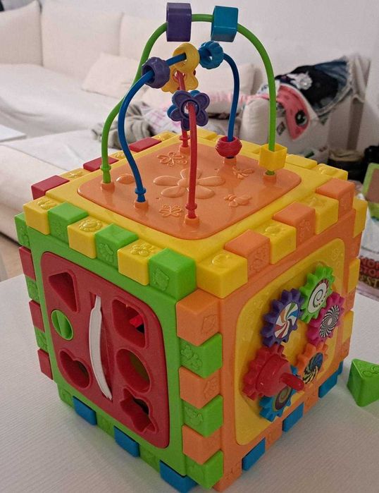 NOU-Cub 6 in 1, forme, ceas,maner,inchizatoare,rotire roti,soare,stele