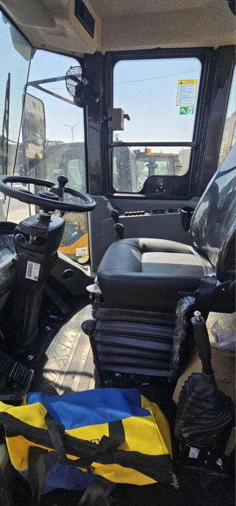 Фронтальный погрузчик XCMG   LW 300 FN
Грузоподъёмность (t)   3.0
Обьё