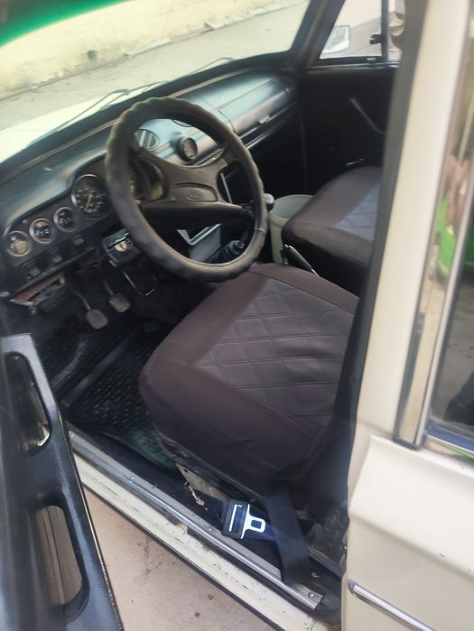 Vaz 2106 sotiladi
