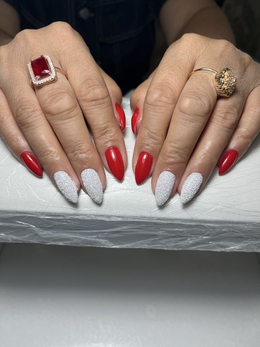 Маникюр в районе ЖД вокзала от 4000 тг.