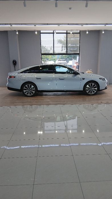 Leapmotor C01 elektr Premium dop opsiya 2025 Nalichi bor