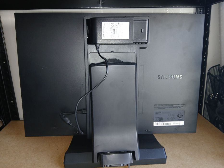 Monitor Samsung s22a450bw-1