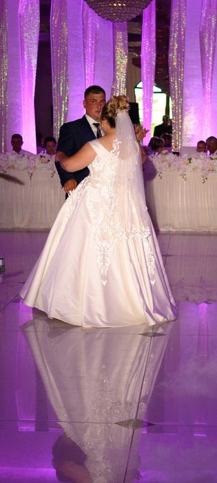 Vând rochie de mireasă