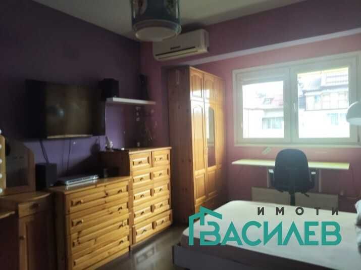 Продава 3-СТАЕН град София, Център