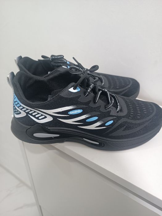 Кроссовки мужские, новые размер 40