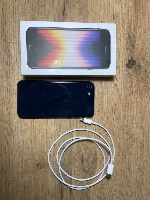 Продам iphone se 2022