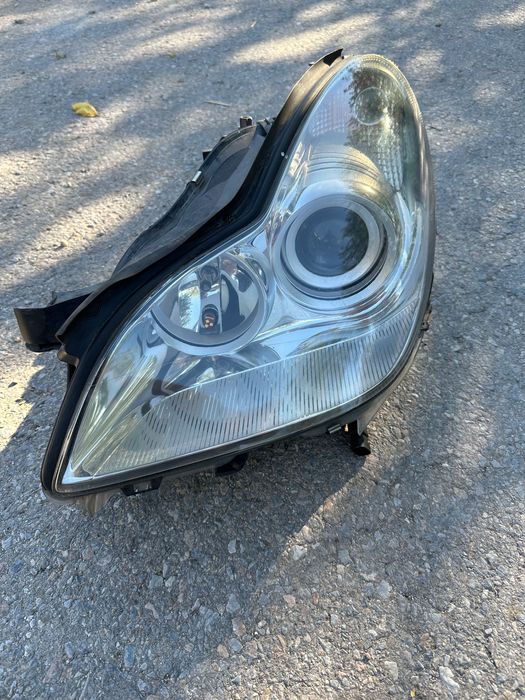 Ляв фар за w219 xneon