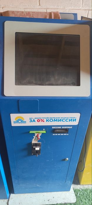 Продам платежный терминал киви