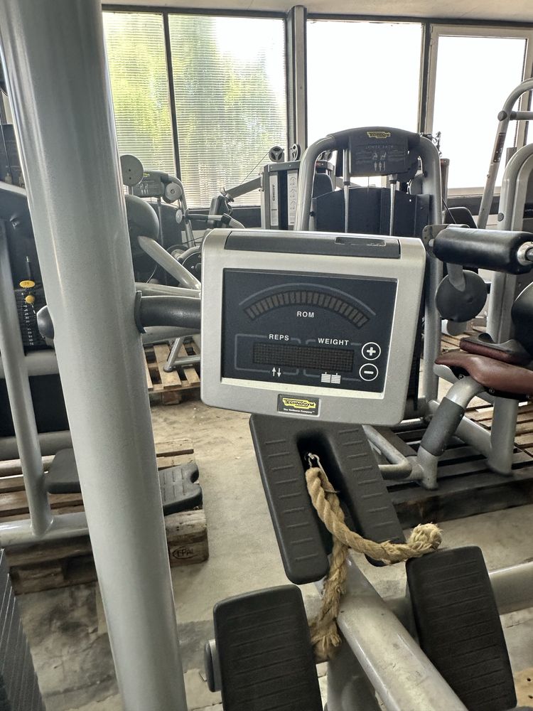 Technogym Lat pull down - горен скрипец