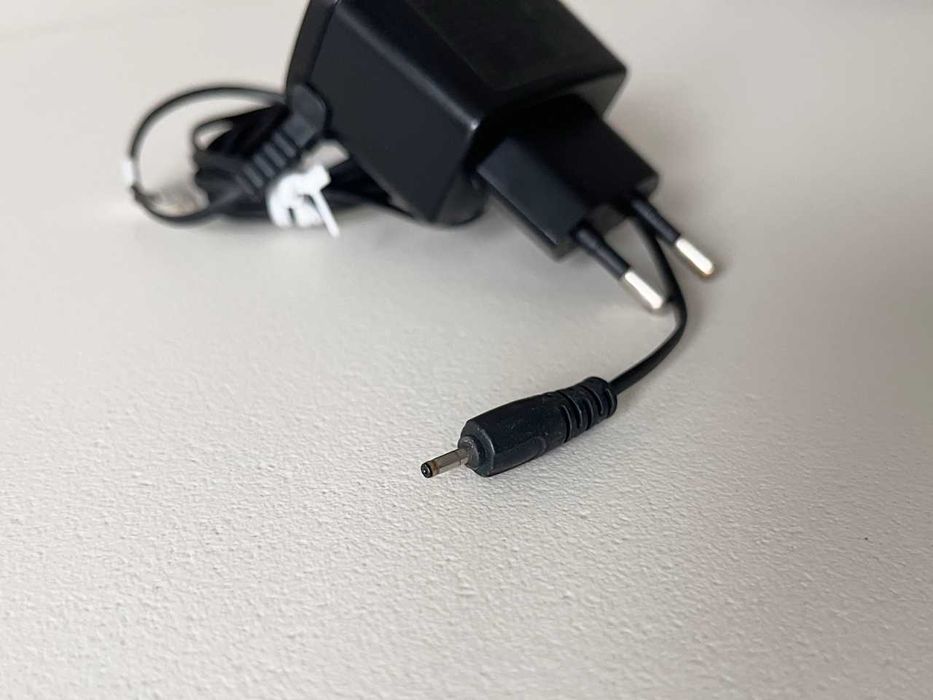 Работещо зарядно Nokia 2mm pin dc connector