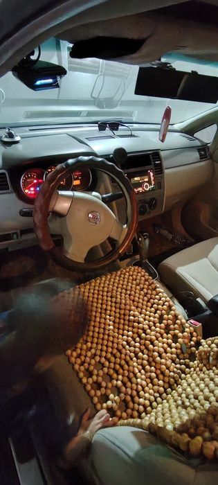 Nissan tiida avtomat