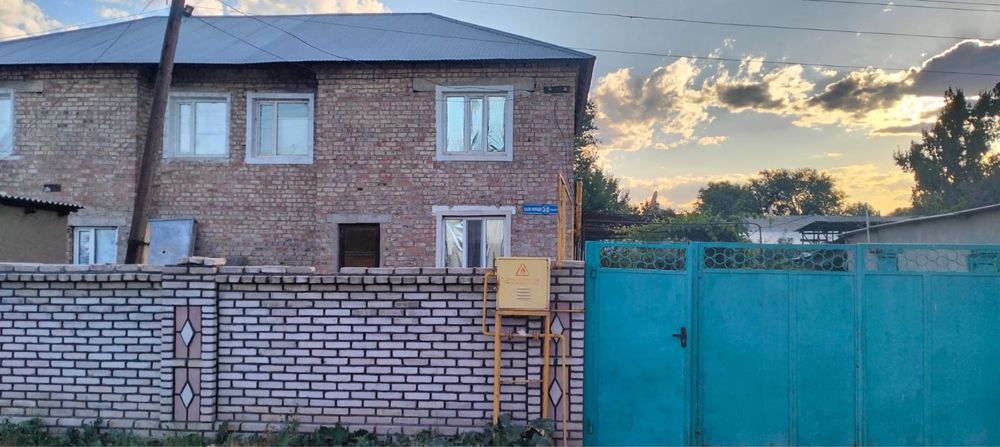 Продается 2 этажный дом